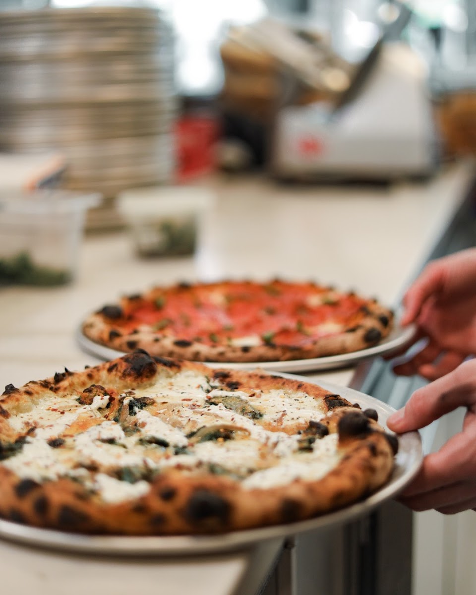 Banner Rendezvous Pizzeria & Steak Shop 03